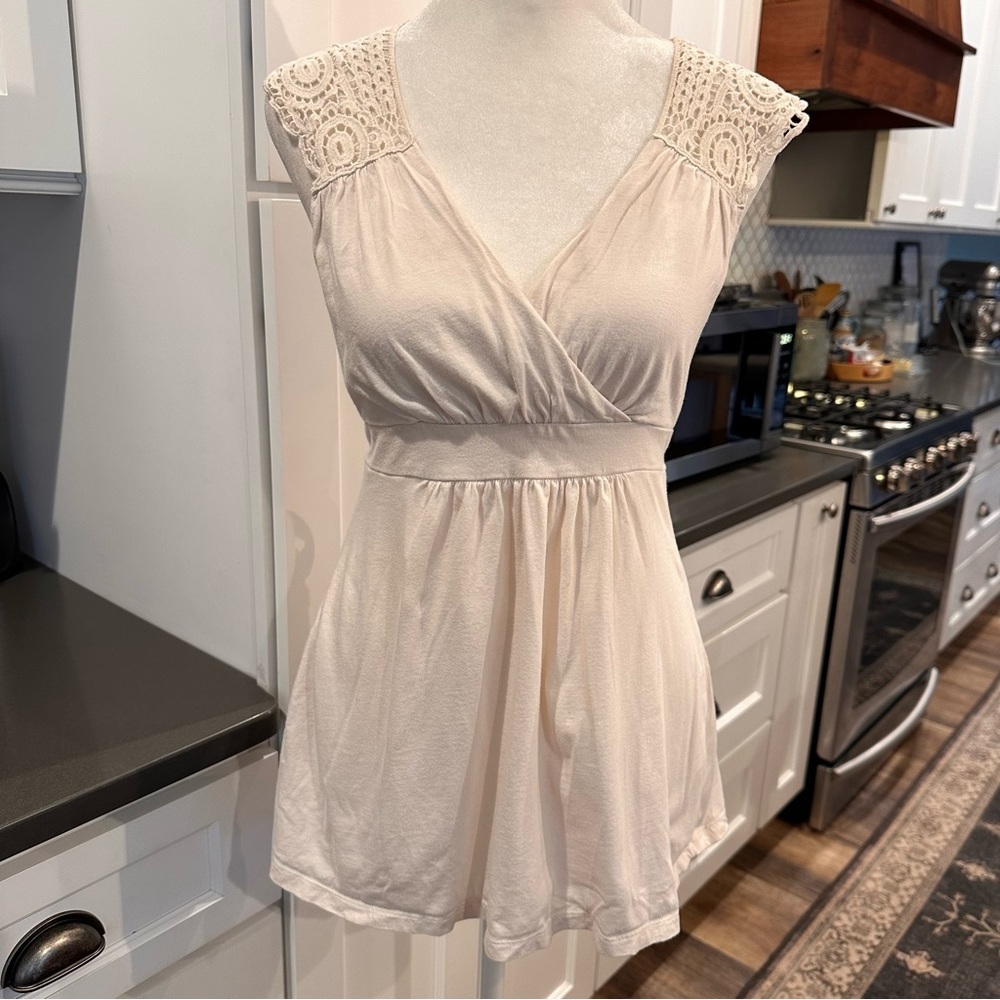 LEI Vintage 90s Y2K Creme Crochet Lace Babydoll Top L Empire Tie Back Coquette